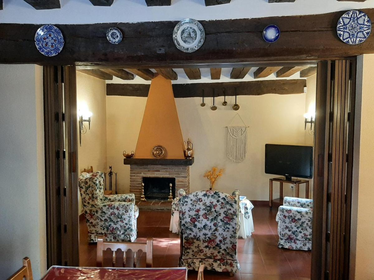 Hostal Rio Duero Molinos de Duero Bagian luar foto