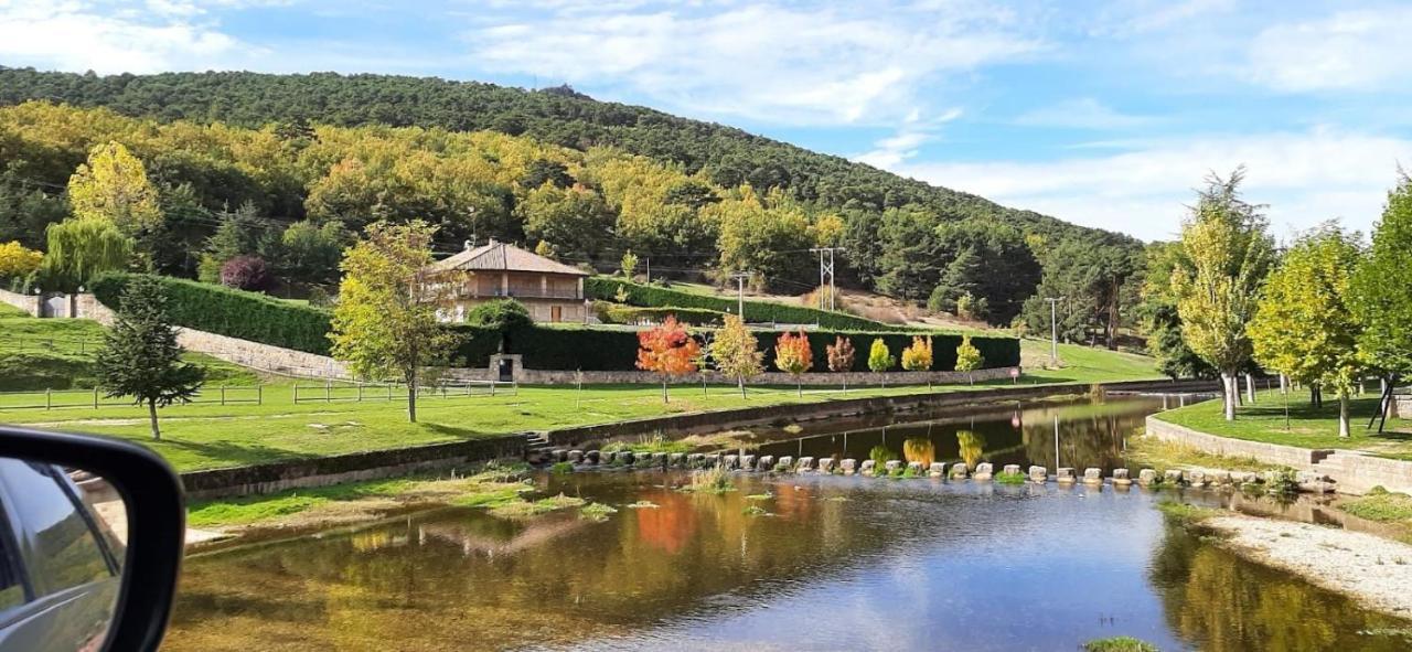 Hostal Rio Duero Molinos de Duero Bagian luar foto