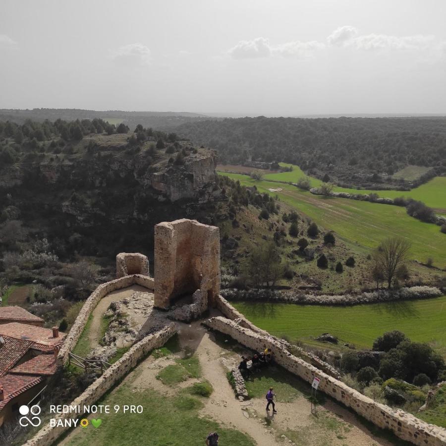 Hostal Rio Duero Molinos de Duero Bagian luar foto