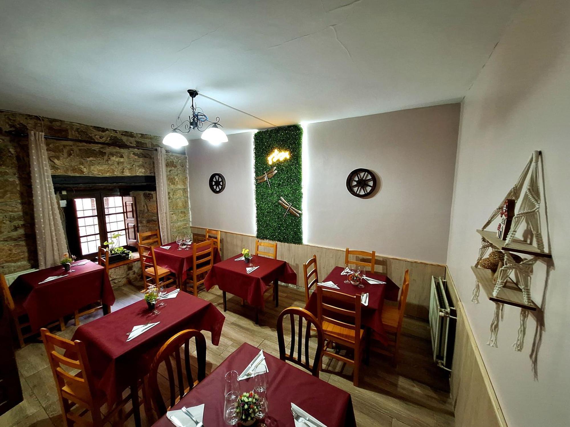 Hostal Rio Duero Molinos de Duero Bagian luar foto